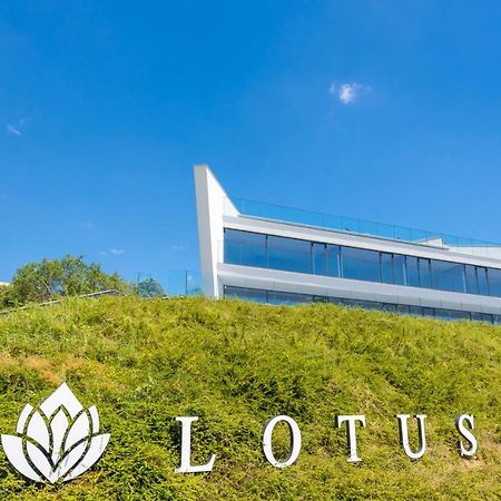 Lotus Luxury Rooms Varna Exterior photo